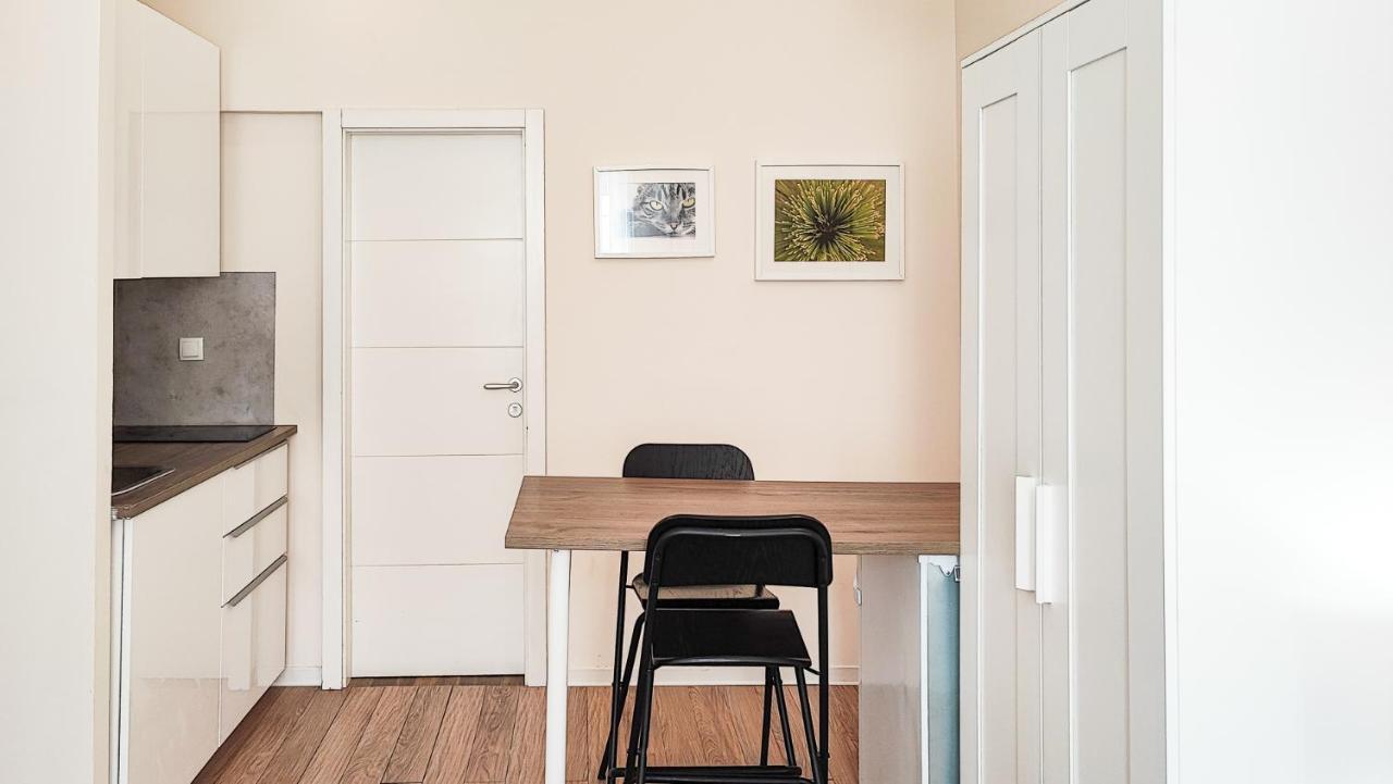 Filinhome Papa Studio 1 Novi Sad Exteriör bild