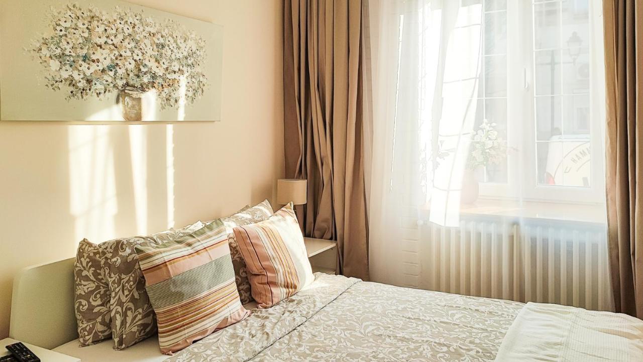 Filinhome Papa Studio 1 Novi Sad Exteriör bild